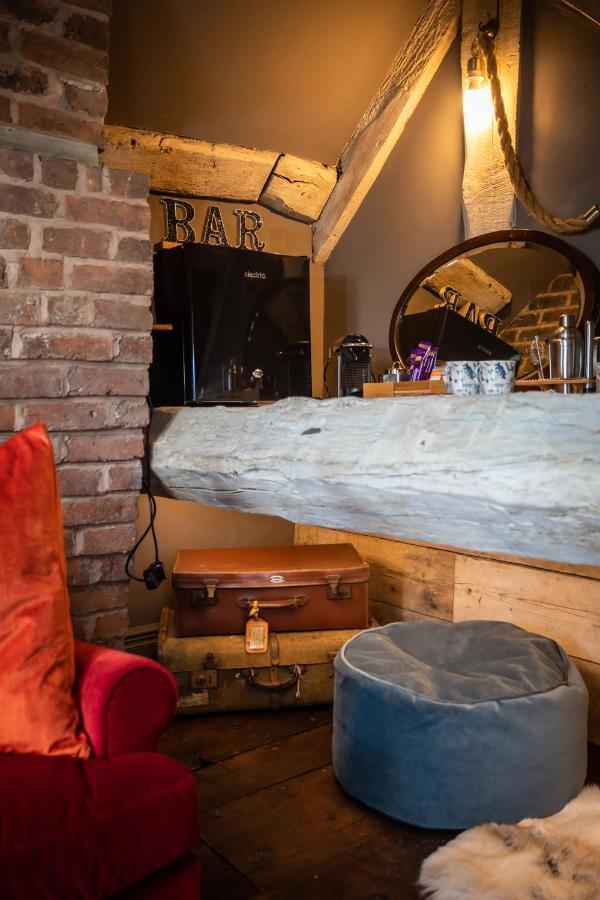 The Cocktail Lounge At Cheshire Boutique Bathhouse Apartment Нантуич Екстериор снимка