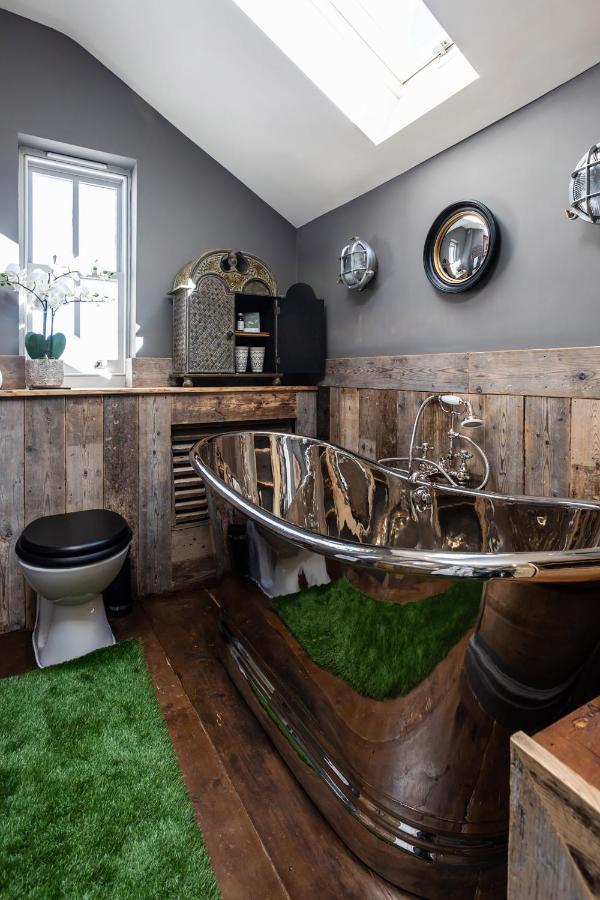 The Cocktail Lounge At Cheshire Boutique Bathhouse Apartment Нантуич Екстериор снимка