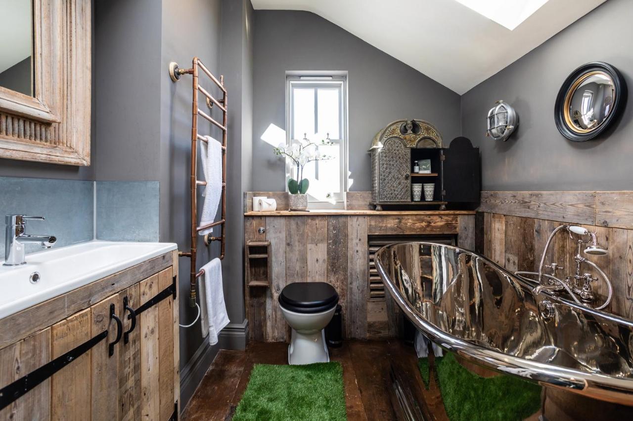 The Cocktail Lounge At Cheshire Boutique Bathhouse Apartment Нантуич Екстериор снимка
